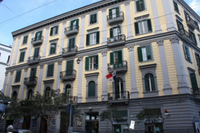 Отель Be Italian Flat Duomo  Неаполь